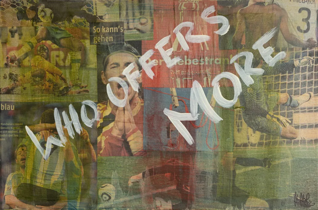 Collage aus Fußballmotiven mit dominanter weißer Schrift: "WHO OFFERS MORE".